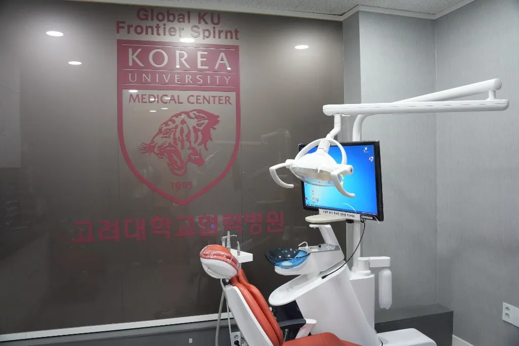 화이트라인치과 내부 전경